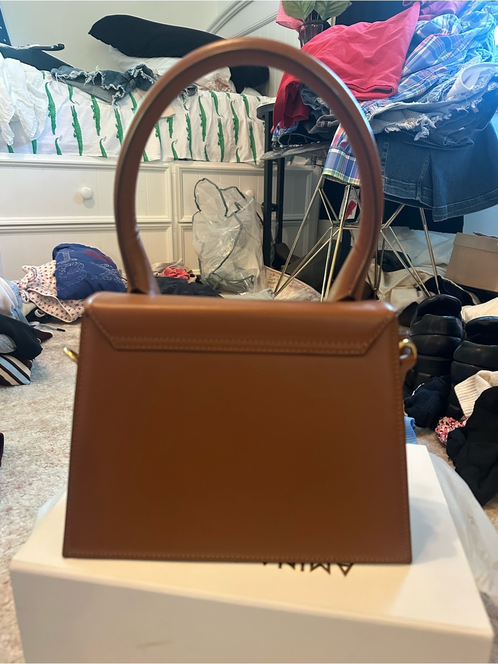 Jacquemus Tan Le Chiquito Top-Handle Bag - Picture 4 of 10